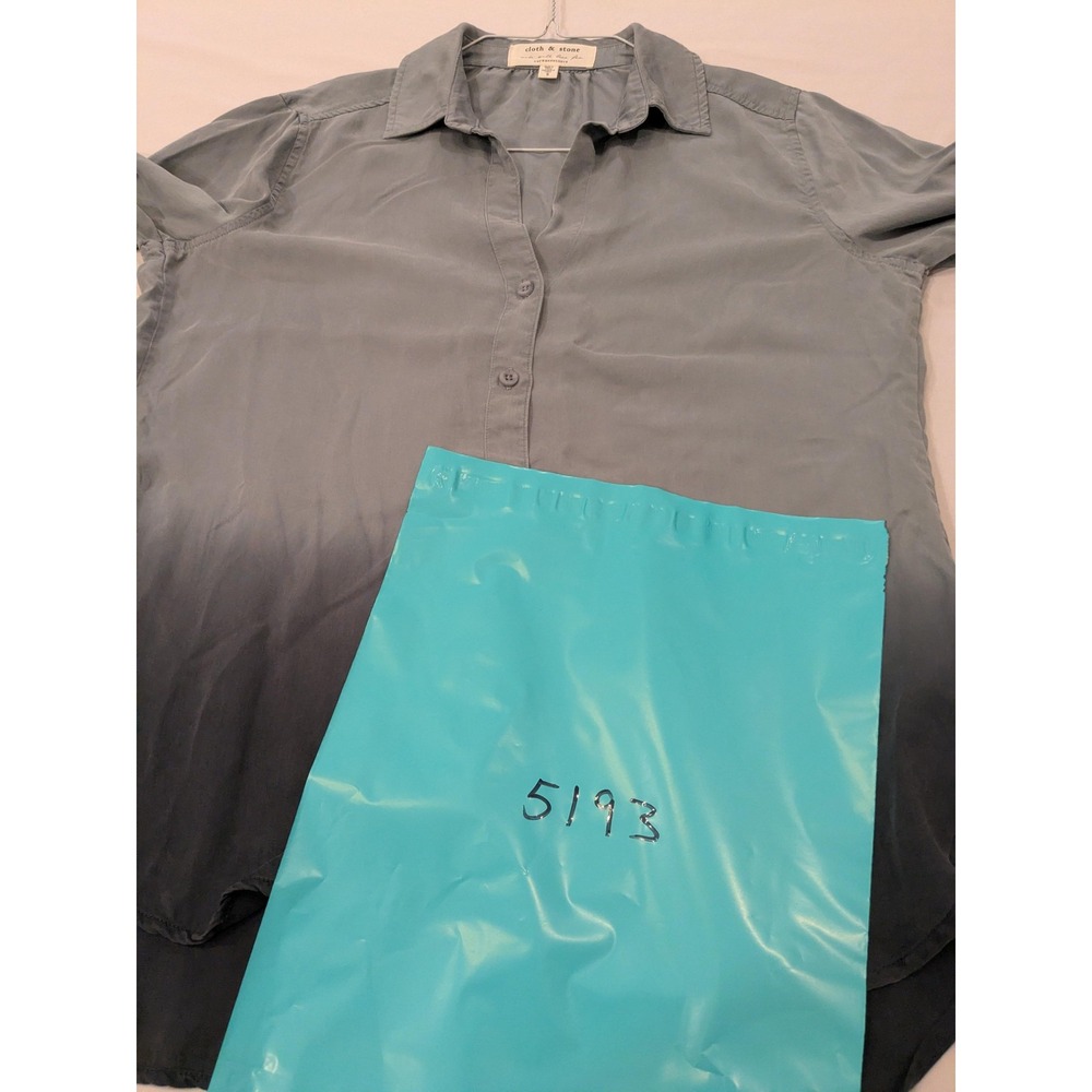 Cloth & Stone Shirt Women S Gray Ombre Button Up Tencel Tunic Anthropologie EUC - Picture 12 of 12